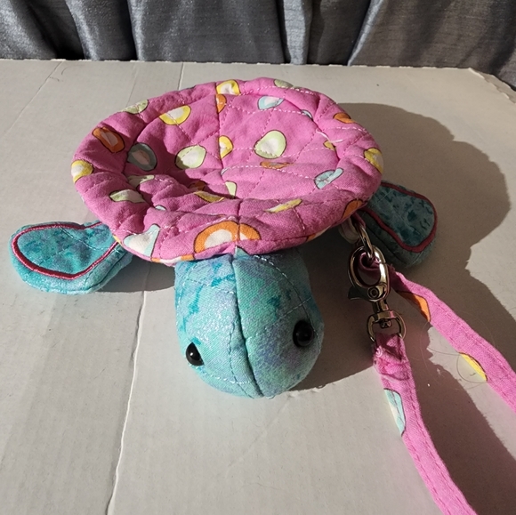 Colorful Seaturtle wristlet pouch - Picture 7 of 9